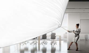 iş kadını çekerek afiş