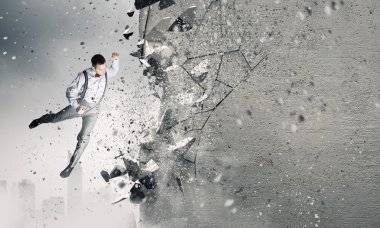 İşte onun için hiçbir engelle