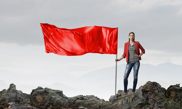 Jovem com bandeira — Fotografia de Stock