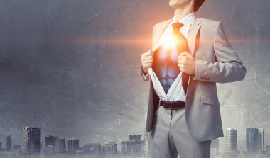 O süper yöneticisidir