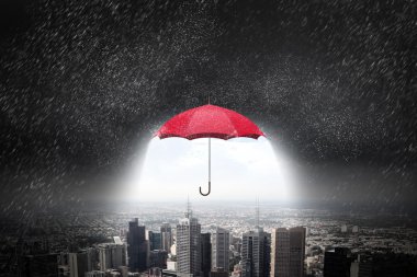 Gökyüzünde renk şemsiye. Karışık teknik