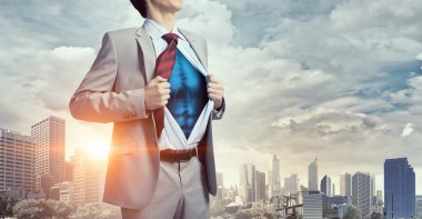 O süper yöneticisidir. Karışık teknik