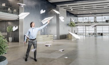 Duygu ücretsiz ve dikkatsiz. Karışık teknik