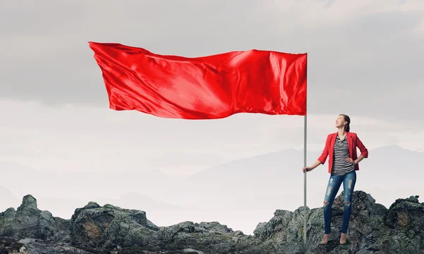 Jeune femme avec drapeau. Techniques mixtes — Photo