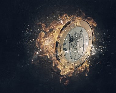 Yangında yanan euro para. Karışık teknik