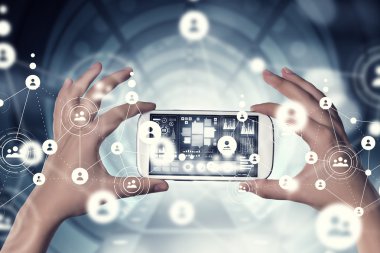 Kitle iletişim araçları kullanıcı arayüzey. Karışık teknik