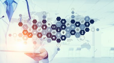 Medya Teknolojileri kullanılıyor. Karışık teknik