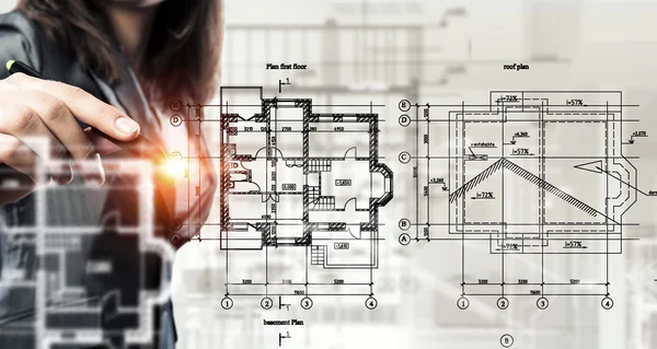 Ingenieurin bei der Arbeit. Gemischte Medien — Stockfoto