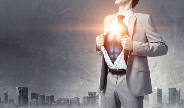 O süper yöneticisidir. Karışık teknik