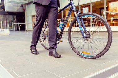 Bisiklet ile başarılı iş adamı