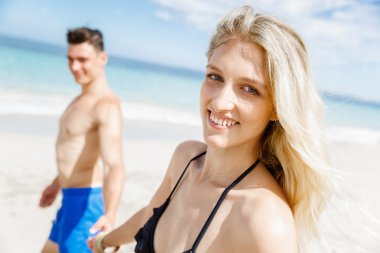 plaj romantik genç Çift