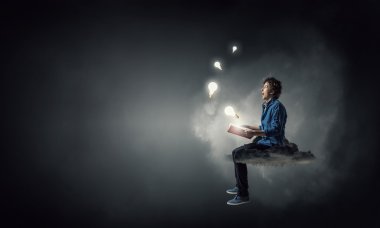 İzolasyon favori kitap okumak