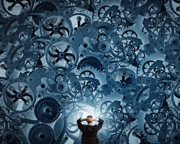 Обладает конструктивным мышлением. Смешанные медиа
