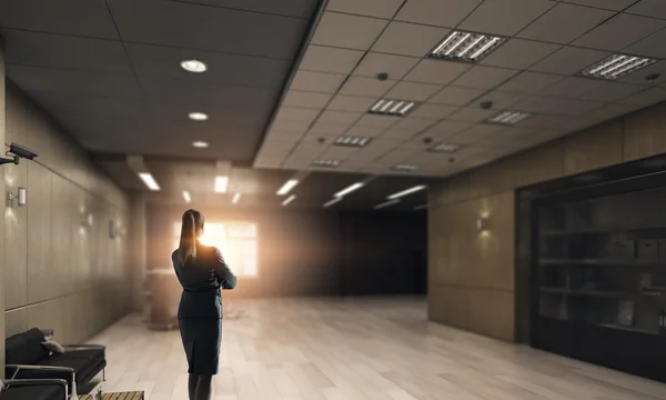 Modern ofis iç iş kadını. Karışık teknik — Stok fotoğraf