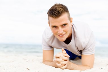 Adam sahilde dışında eğitim