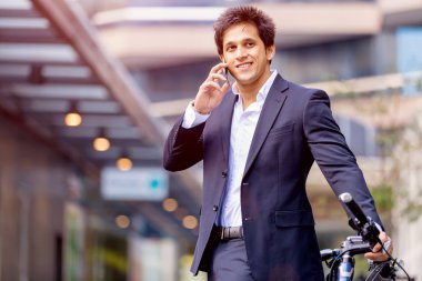 Bisiklet ile başarılı iş adamı