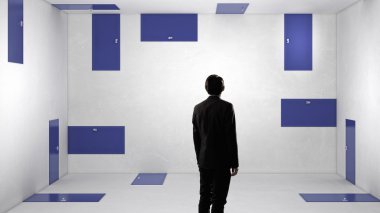 Çıkış yolu bulmaya çalışıyor. . Karışık teknik