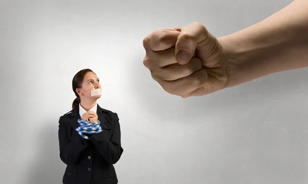 Liberación de acusados inocentes. Medios mixtos — Foto de Stock