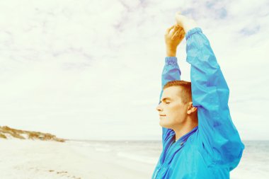 Adam sahilde dışında eğitim