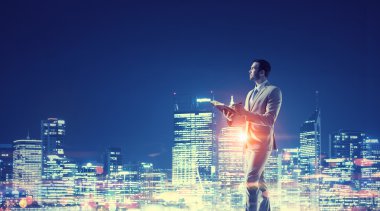 Geç geceye kadar çalışma. Karışık teknik