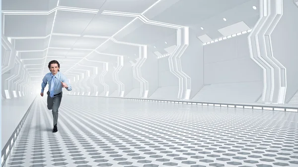 Mann läuft in virtuellem Raum. Gemischte Medien — Stockfoto