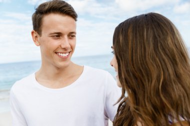 plaj romantik genç Çift