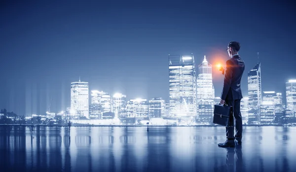 Trabajando hasta tarde por la noche. Medios mixtos — Foto de Stock