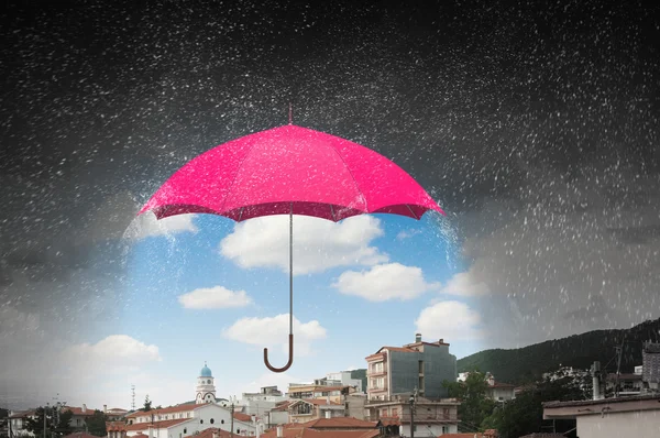 Kleur paraplu in de hemel. Mixed media — Stockfoto