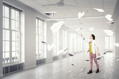 Kız ofis iç. Karışık teknik