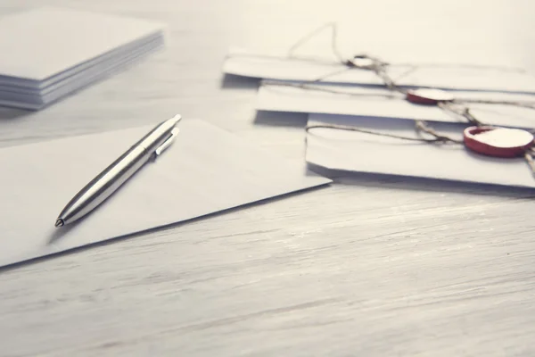 Letters met zegel op tafel — Stockfoto