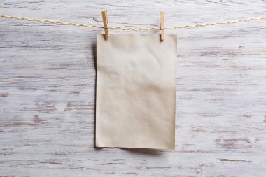 Clothesline kağıt bekle