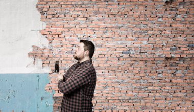 Tamirci iç aracıyla. Karışık teknik