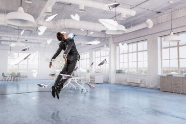 İşadamı Office atlama. Karışık teknik