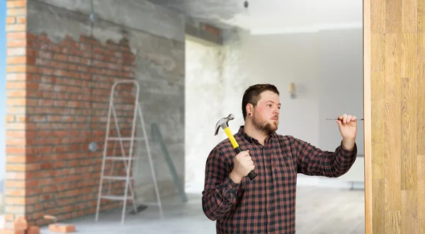 Casa de renovação e reparação. Meios mistos — Fotografia de Stock