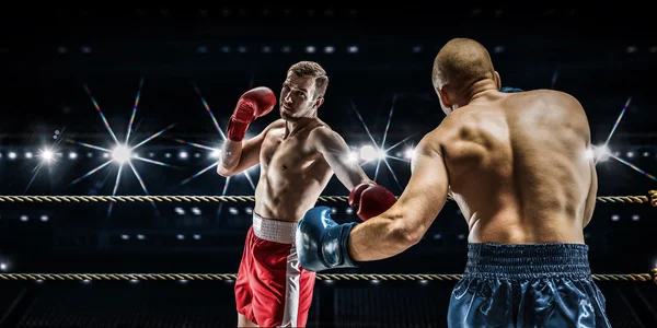 Profiboxkampf. Gemischte Medien — Stockfoto