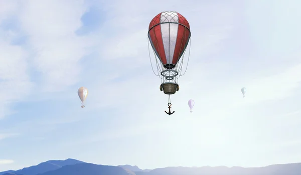 Aerostats voando sobre o céu. Meios mistos — Fotografia de Stock