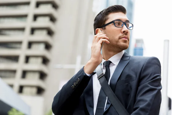 Portrait of handsome businessman outdoor — Stock Photo, Image