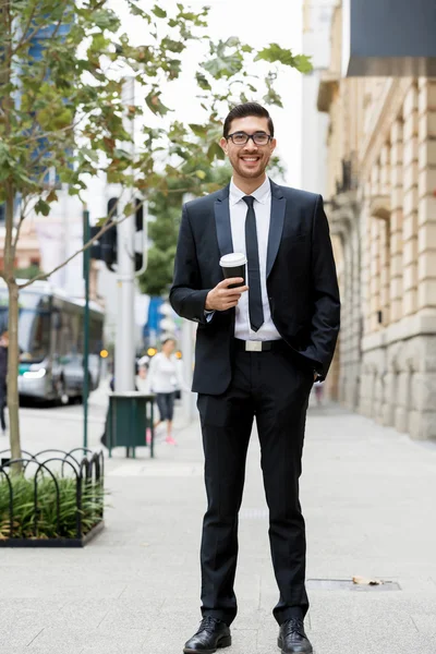 Retrato de homem de negócios bonito Ao ar livre — Fotografia de Stock