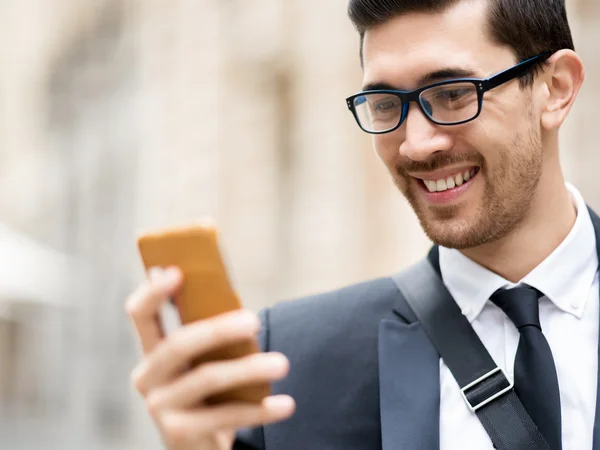 Portrait of handsome businessman outdoor — Stock Photo, Image