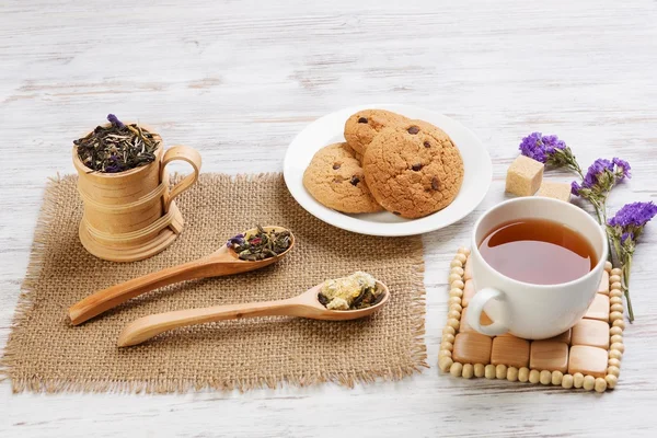 Herbal tea and cookies — Stock Photo, Image