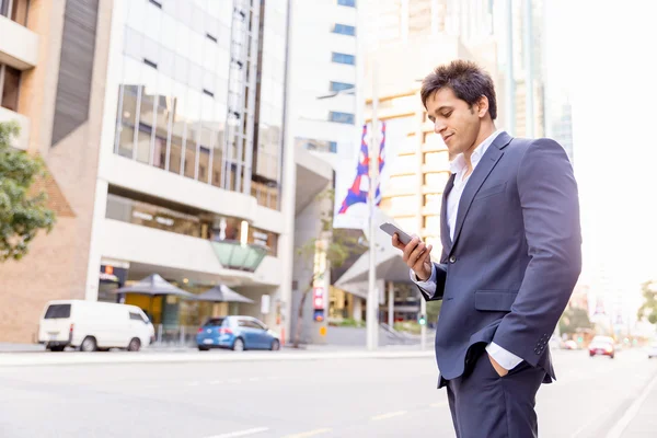 Portrait of confident businessman outdoors — Stock Photo, Image