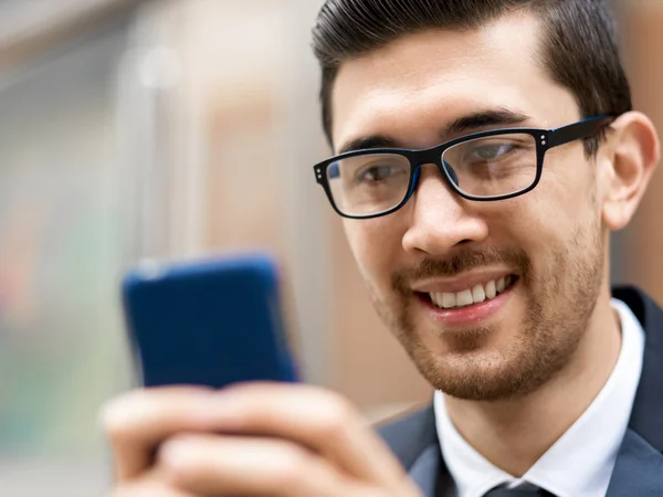 Portrait of handsome businessman outdoor — Stock Photo, Image