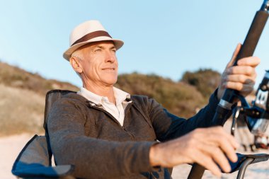 Komuta sizde deniz tarafında Balık tutma