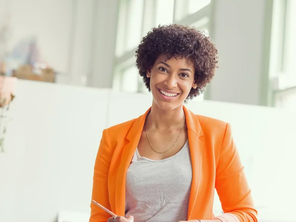 Portrait of young businesswoman — Stock Photo, Image