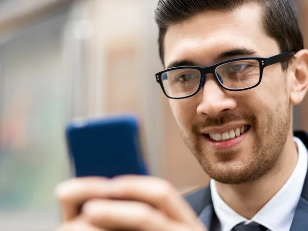 Portrait of handsome businessman outdoor — Stock Photo, Image