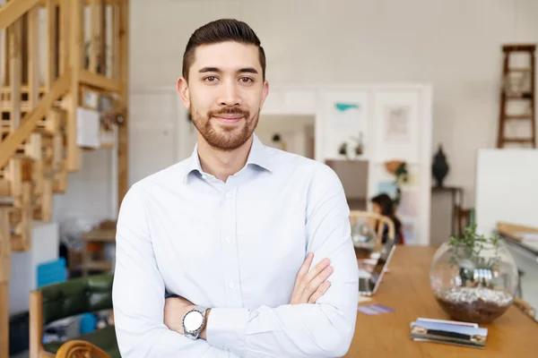 Young man in offfice — Stock Photo, Image