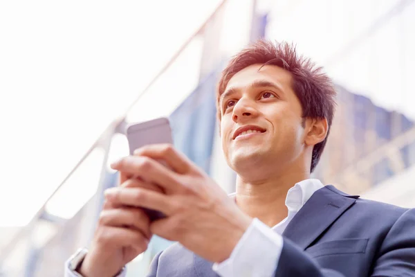 Portrait of confident businessman outdoors — Stock Photo, Image