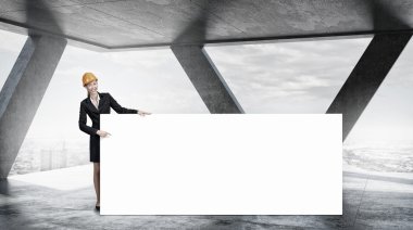 Kadın mühendis ile bayrak. Karışık teknik