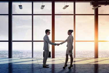 İş ortakları el sıkışma. Karışık teknik