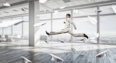 İşadamı Office atlama. Karışık teknik